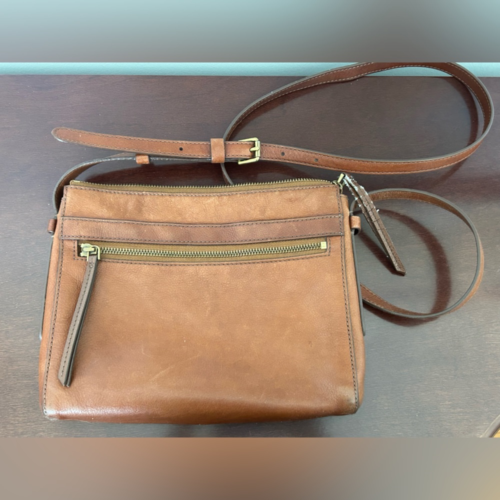 Fossil Crossbody Leather Purse - Picture 4 of 10